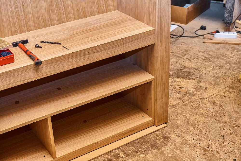 transformer un meuble mélaminé en un chef-d'œuvre au fini bois naturel.jpg