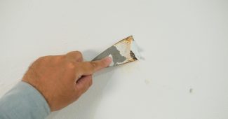 Reboucher un trou dans un mur étape par étape